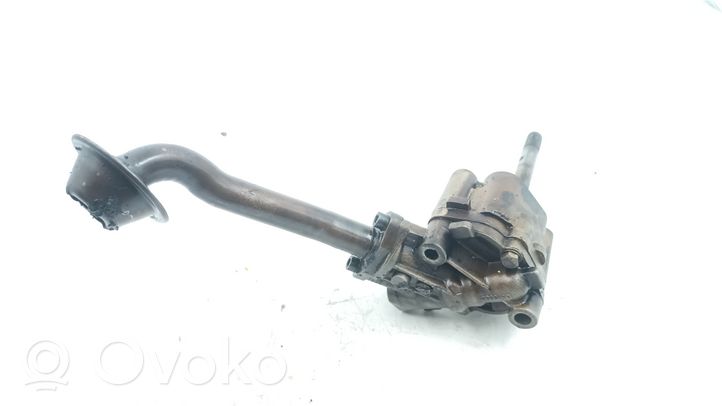 Audi A4 S4 B5 8D Oil pump 058115153A