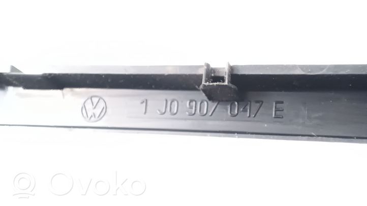 Volkswagen PASSAT B5 Panel klimatyzacji / Ogrzewania 1J0907047E