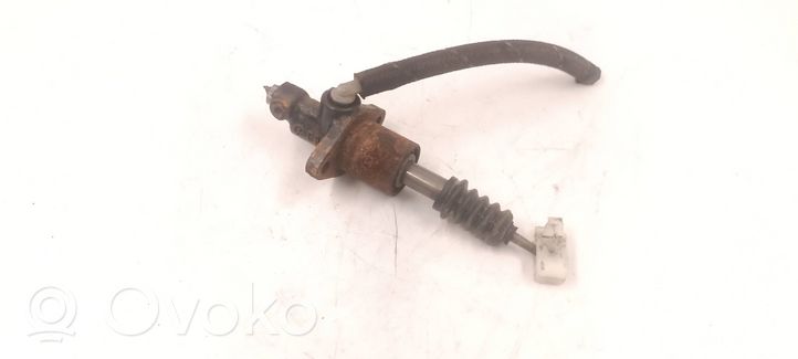 Volkswagen PASSAT B4 Główny cylinder sprzęgła 03330300381