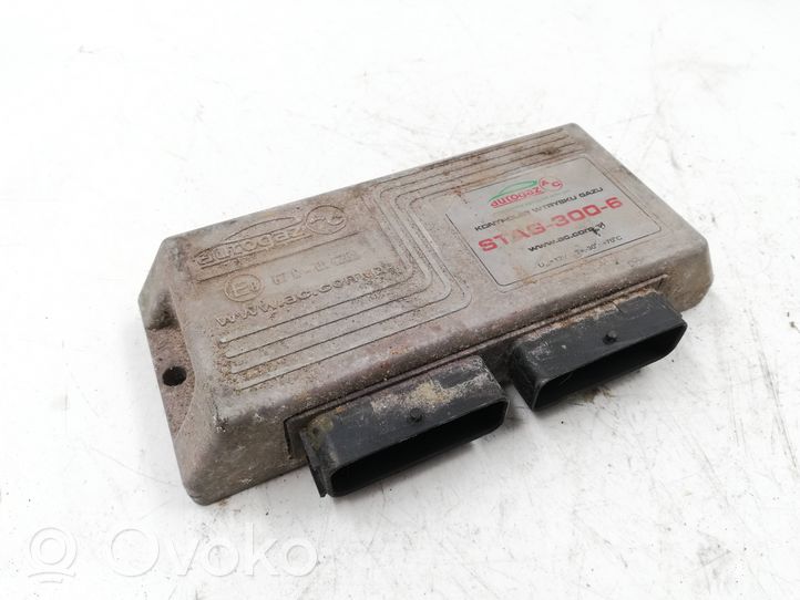 Audi A4 S4 B5 8D Moduł / Sterownik gazu LPG 67R014289