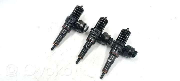 Volkswagen Polo III 6N 6N2 6NF Fuel injectors set 038130073F