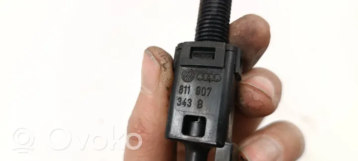 Audi A4 S4 B5 8D Interruttore del pedale del freno 811907343B