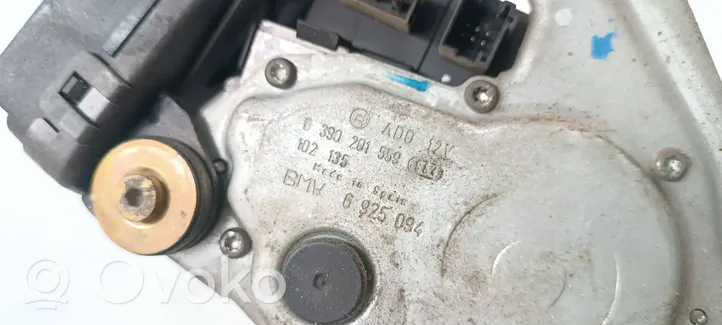 BMW 3 E46 Moteur d'essuie-glace arrière 0390201559