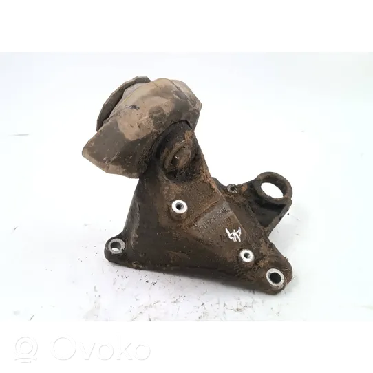 Audi A4 S4 B5 8D Supporto di montaggio scatola del cambio 8D0399114L