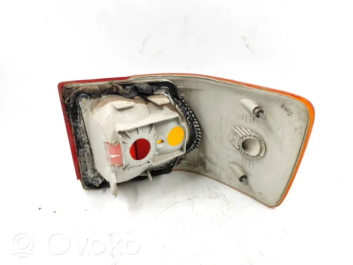 Audi 80 90 B3 Lampa tylna 296301