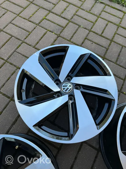 Volkswagen Golf VII Felgi aluminiowe R18 5G0601025CN