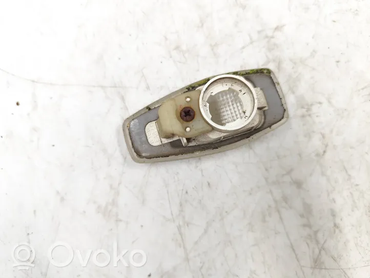 KIA Sorento Front fender indicator light 923033b1