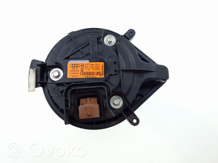 Audi A4 S4 B7 8E 8H Résistance moteur de ventilateur de chauffage 8E1820021E