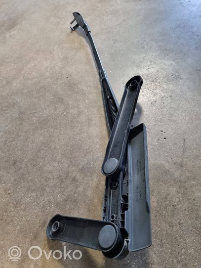 Volkswagen Touareg II Front wiper blade arm 7P0955410B