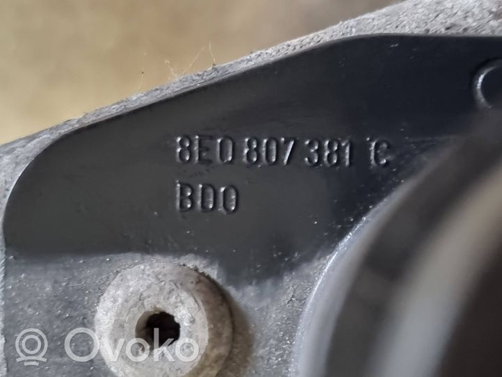 Audi A4 S4 B7 8E 8H Poutre arrière 8E0807381C