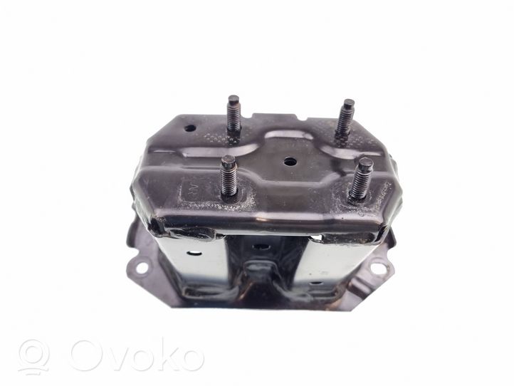 Nissan Murano Z52 Staffa di rinforzo montaggio del paraurti anteriore 62210