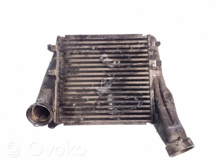 Porsche Cayenne (92A) Chłodnica powietrza doładowującego / Intercooler 7L5145803D