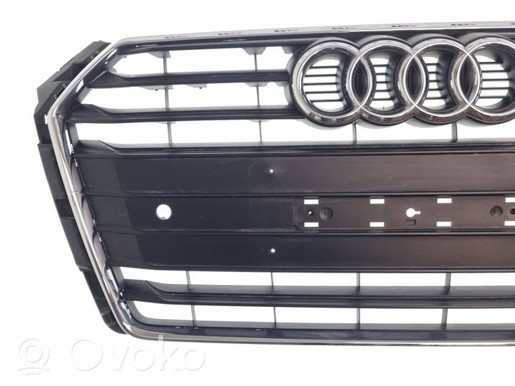 Audi A4 S4 B9 Grotelės priekinės 8W0853651BM