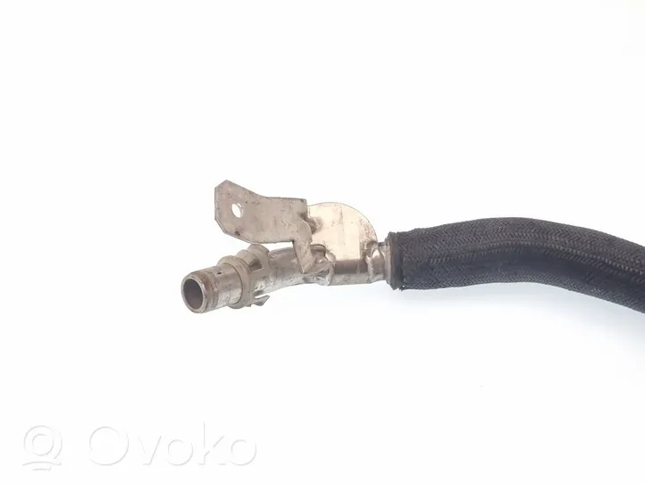 Jeep Cherokee Tuyau de liquide de refroidissement moteur 52014627AB