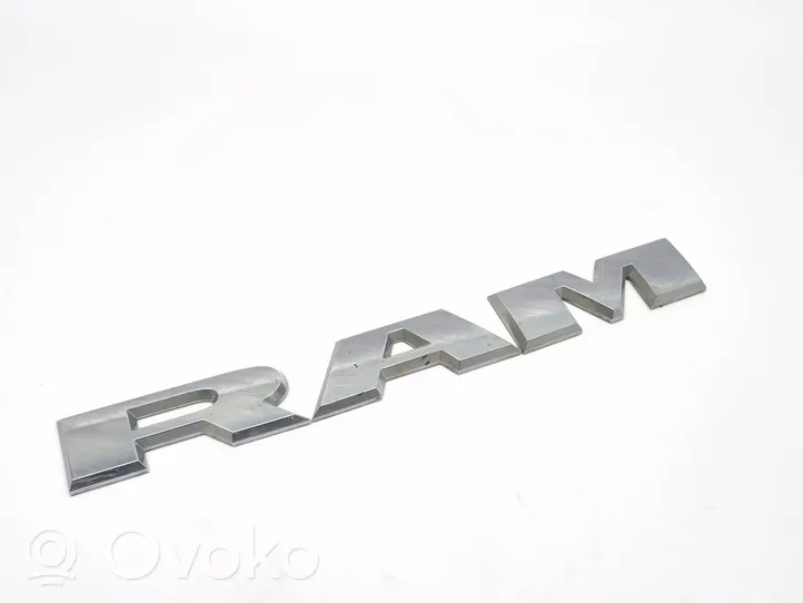 Ram 1500 Emblemat na przednich drzwiach/litery modelu 68302528AA