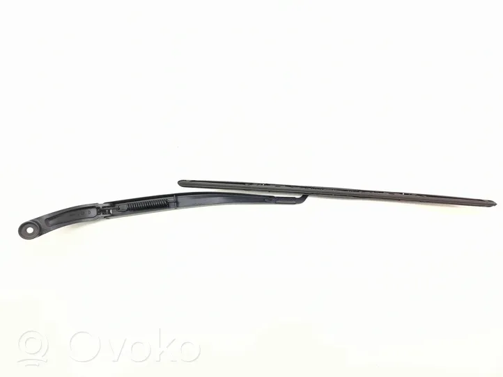 Chrysler Pacifica Windshield/front glass wiper blade 