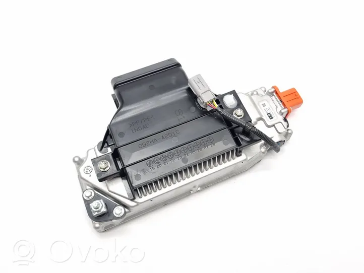 Toyota RAV 4 (XA50) Convertisseur / inversion de tension inverseur G927040010