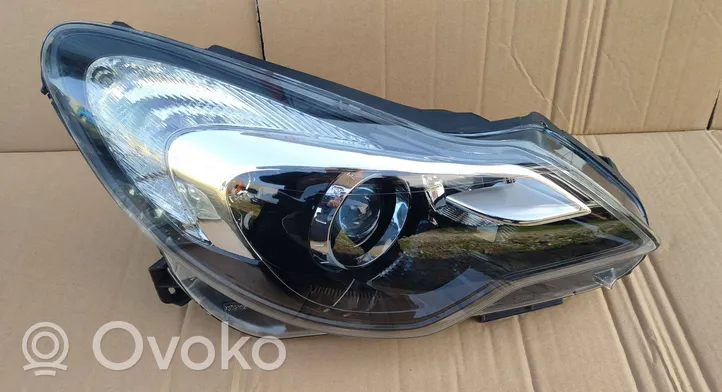 Chevrolet Corsa Lampa przednia 90014696