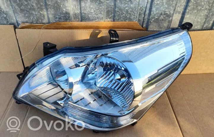 Toyota Verso Phare frontale 811500F100