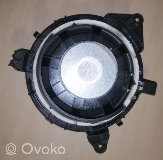 Volvo S60 Enceinte de porte arrière 8673725