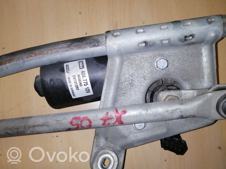 Volvo XC70 Front wiper linkage and motor 