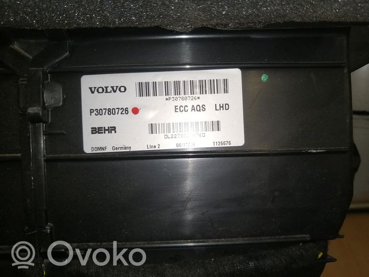 Volvo V70 Scatola climatizzatore riscaldamento abitacolo assemblata 30780726