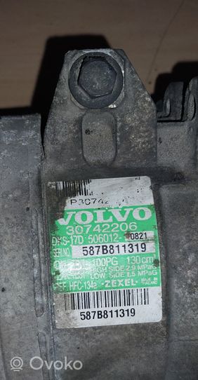 Volvo V70 Ilmastointilaitteen kompressorin pumppu (A/C) 30742206