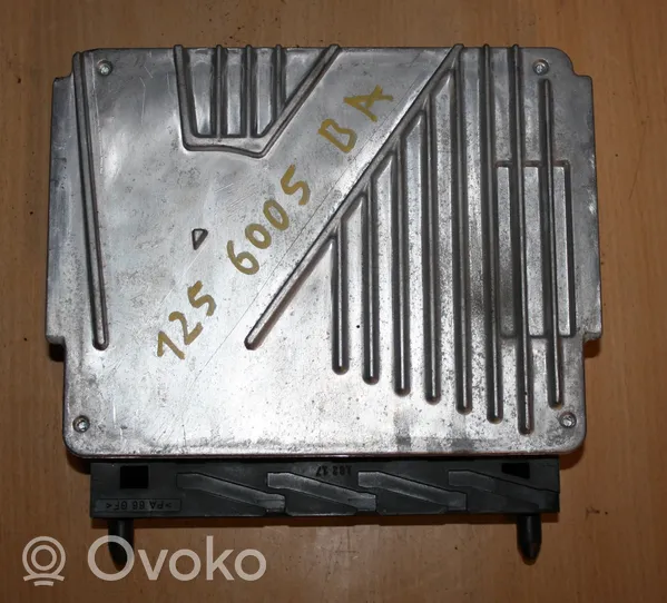 Volvo S60 Calculateur moteur ECU 30684877
