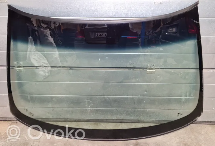 Volvo V70 Front windscreen/windshield window 