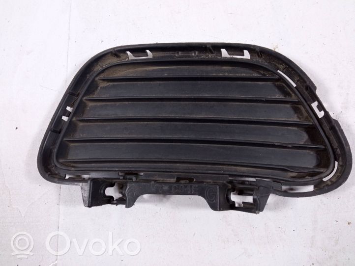 Citroen C5 Aircross Etupuskurin alempi jäähdytinsäleikkö 9827000577