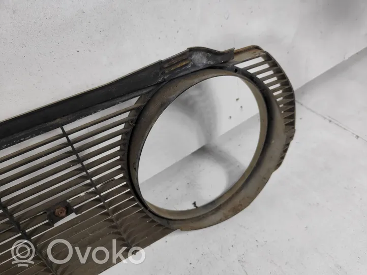 Audi 80 B1 Grille de calandre avant 823853655