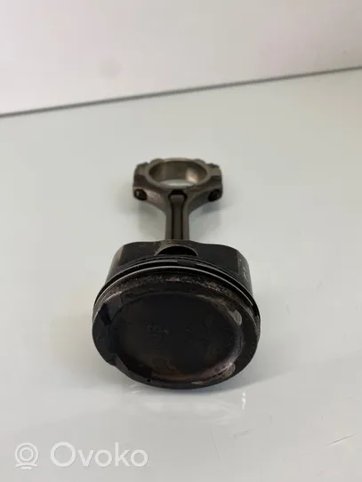 Hyundai i20 (PB PBT) Piston avec bielle G4LA