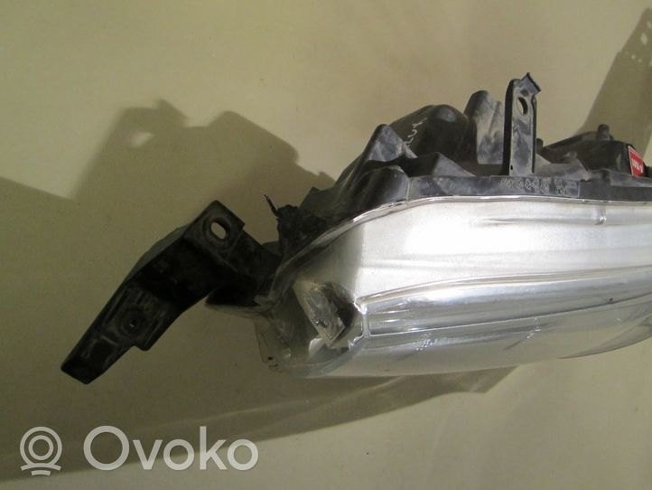 Toyota Hilux (AN10, AN20, AN30) Lampa przednia 130716-2