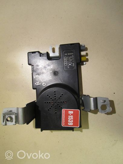 Audi A3 S3 A3 Sportback 8P Antenas pastiprinātājs 8P4035225