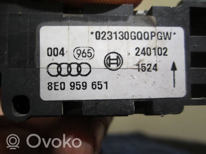 Audi A4 S4 B6 8E 8H Sensore d’urto/d'impatto apertura airbag 8E0959651