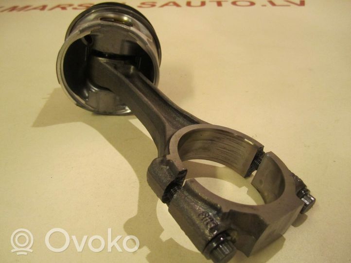 Volkswagen PASSAT B7 Piston with connecting rod 038J