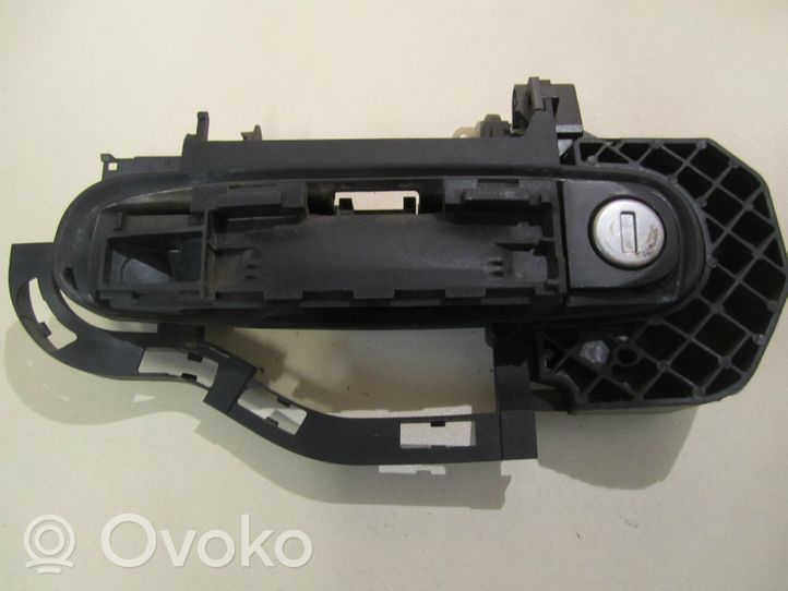 Audi A6 S6 C6 4F Front door exterior handle/bracket 4F1837275