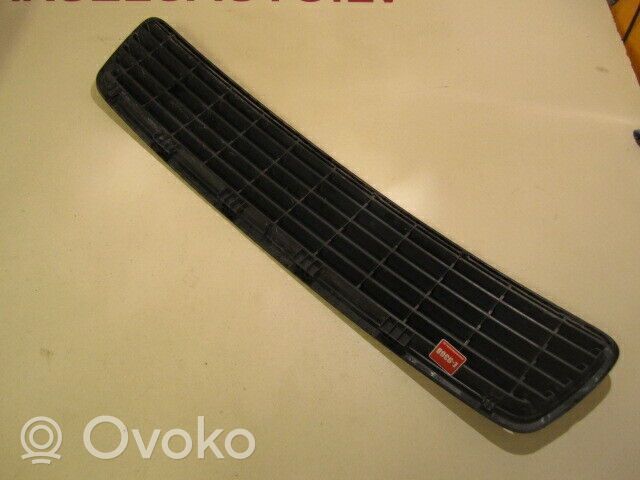 Audi A4 S4 B5 8D Grille inférieure de pare-chocs avant 8D0653OE