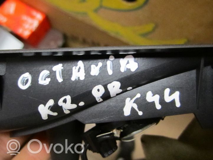 Skoda Octavia Mk2 (1Z) Poignée inférieure de porte avant 1Z0837247