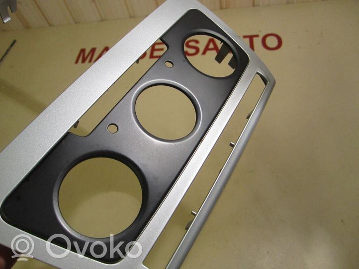 Skoda Octavia Mk2 (1Z) Konsola środkowa / Radio / GPS 1Z0858069BD