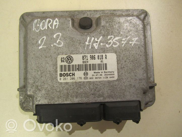 Volkswagen Bora Sterownik / Moduł ECU 071906018R