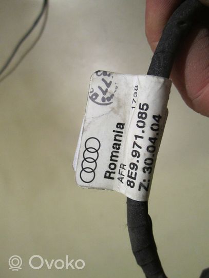 Audi A4 S4 B7 8E 8H Faisceau câbles PDC 8E9971085