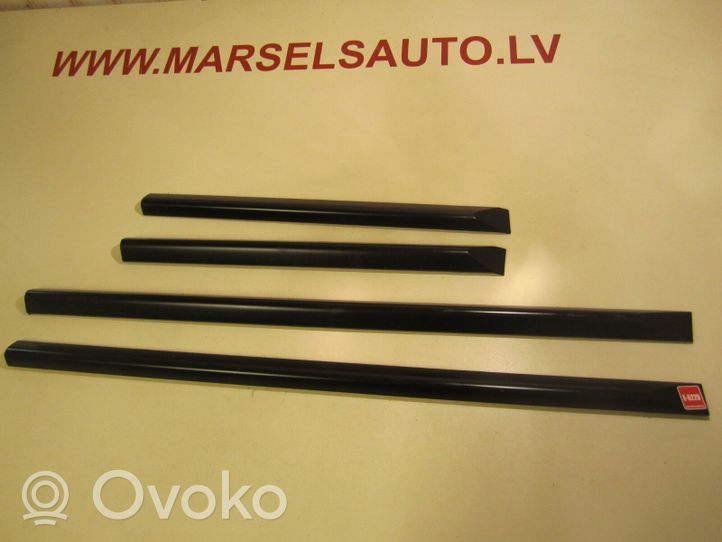 Audi A2 Priekšpusē durvju dekoratīvā apdare (moldings) 8Z0854939