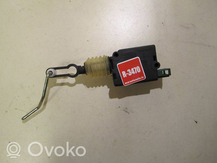 Audi A4 S4 B5 8D Centrinio užrakto varikliukas 8D9962115A