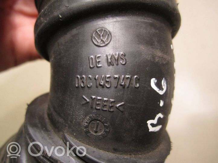 Volkswagen PASSAT B6 Oro paėmimo kanalo detalė (-ės) 03C145747C