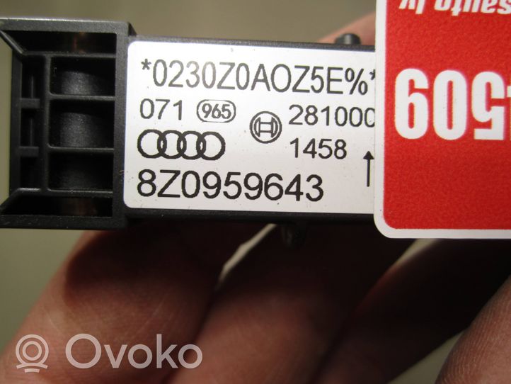 Audi A2 Turvatyynyn törmäysanturi 8Z0959643