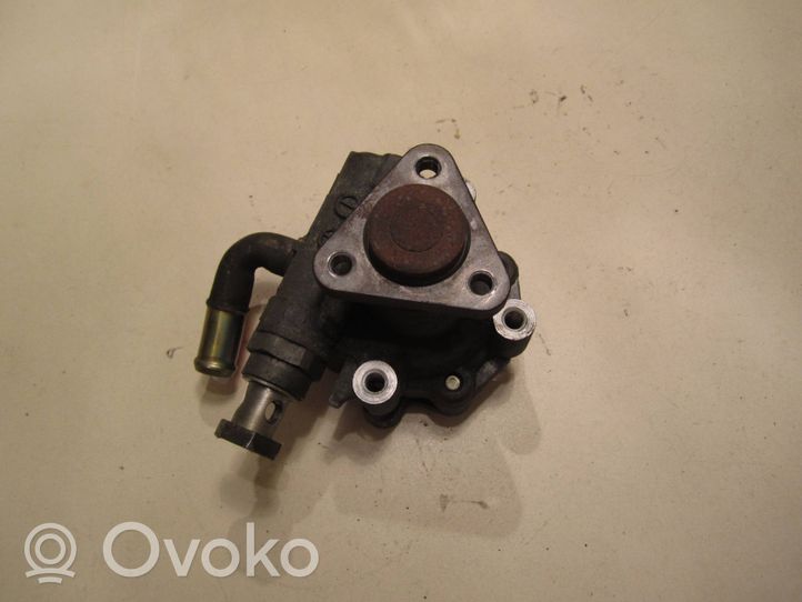 Audi A4 S4 B5 8D Ohjaustehostimen pumppu 8D0145156L