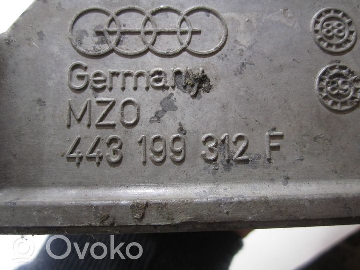 Audi 100 200 5000 C3 Variklio tvirtinimo kronšteinas 443199312F