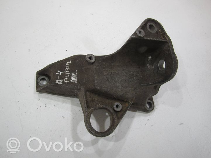 Audi A4 S4 B5 8D Supporto di montaggio scatola del cambio 8D0399114R