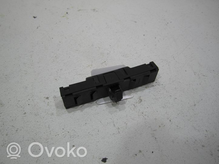 Volkswagen Golf VI Radion antenni 5N0035570